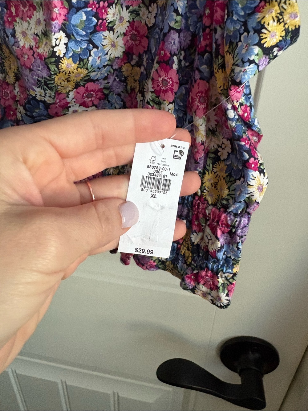 Old Navy Pink Multi Floral V-Neck Smocked Crop Top - Picture 7 of 8